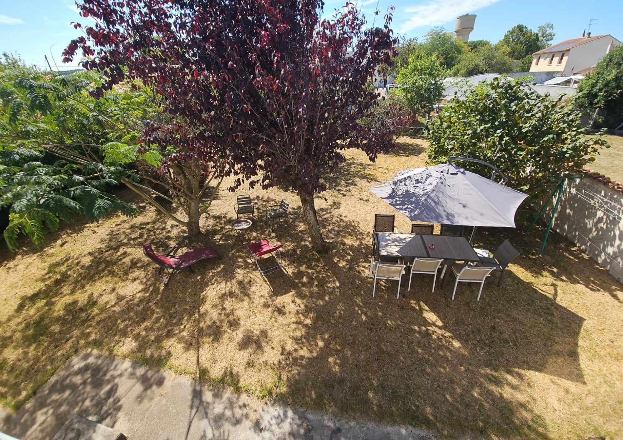 Maison Spacieuse Privatisee Ou A La Chambre - Places De Parking Saint-Michel (Charente) Exterior foto