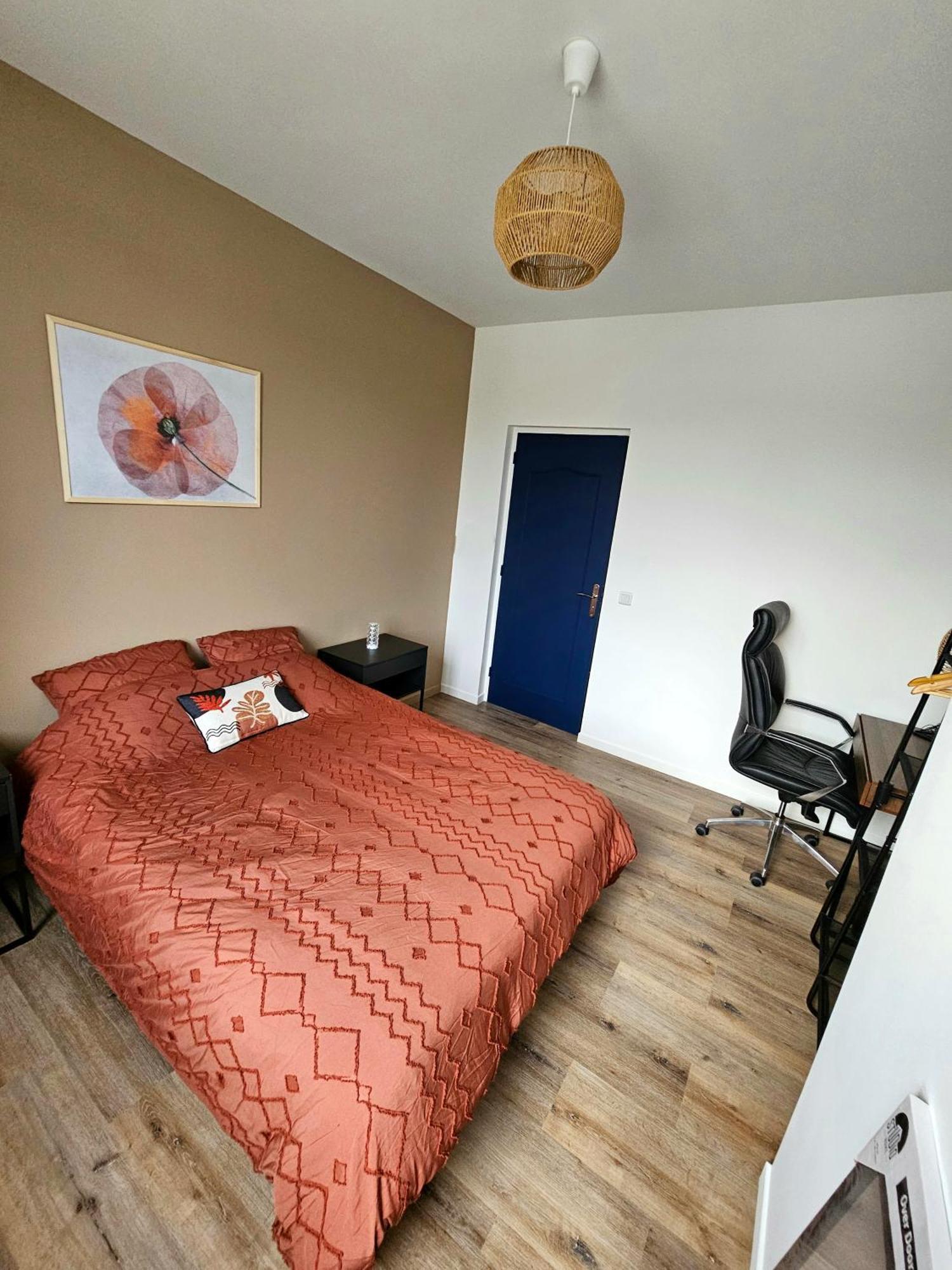Maison Spacieuse Privatisee Ou A La Chambre - Places De Parking Saint-Michel (Charente) Exterior foto